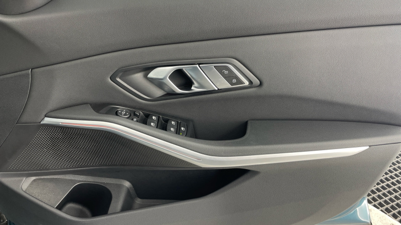 BMW 3 Series 320i SE 4dr Step Auto Petrol Saloon